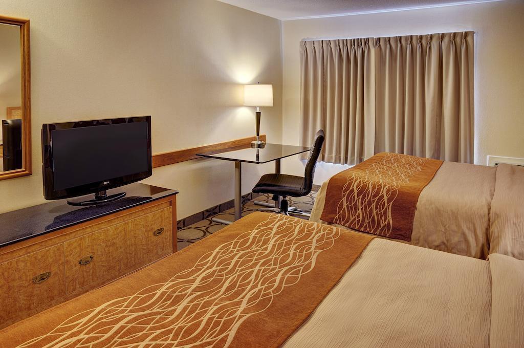 Comfort Inn Kirkland Lake Extérieur photo